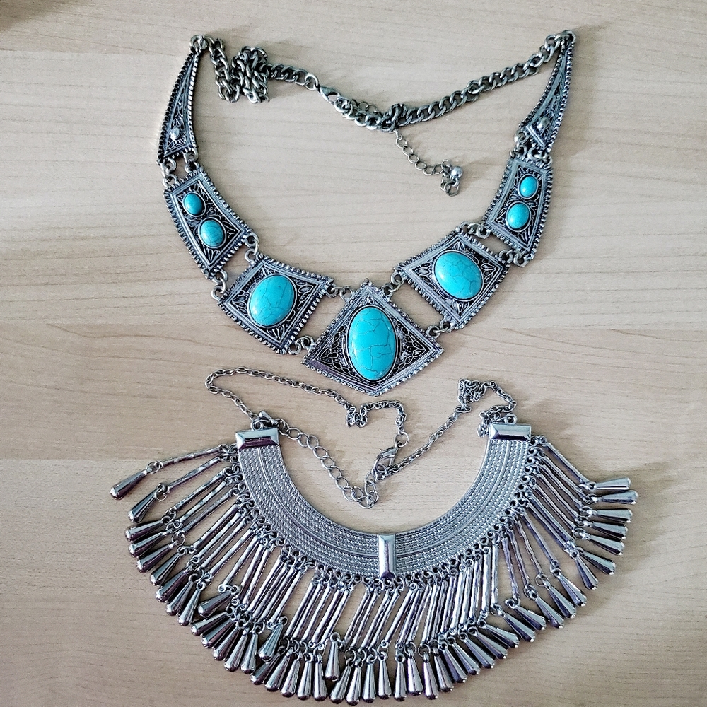 Bundle of 2 silver necklaces